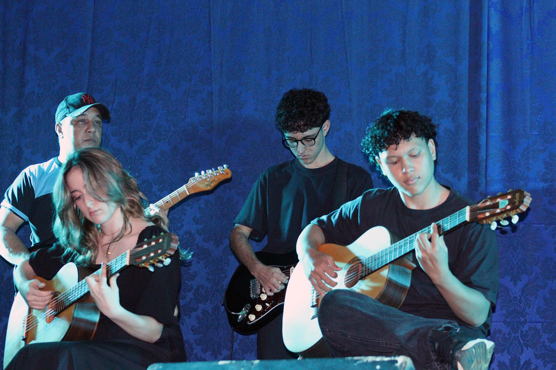 Apresentação Musical Túnel do Tempo: Renato Russo