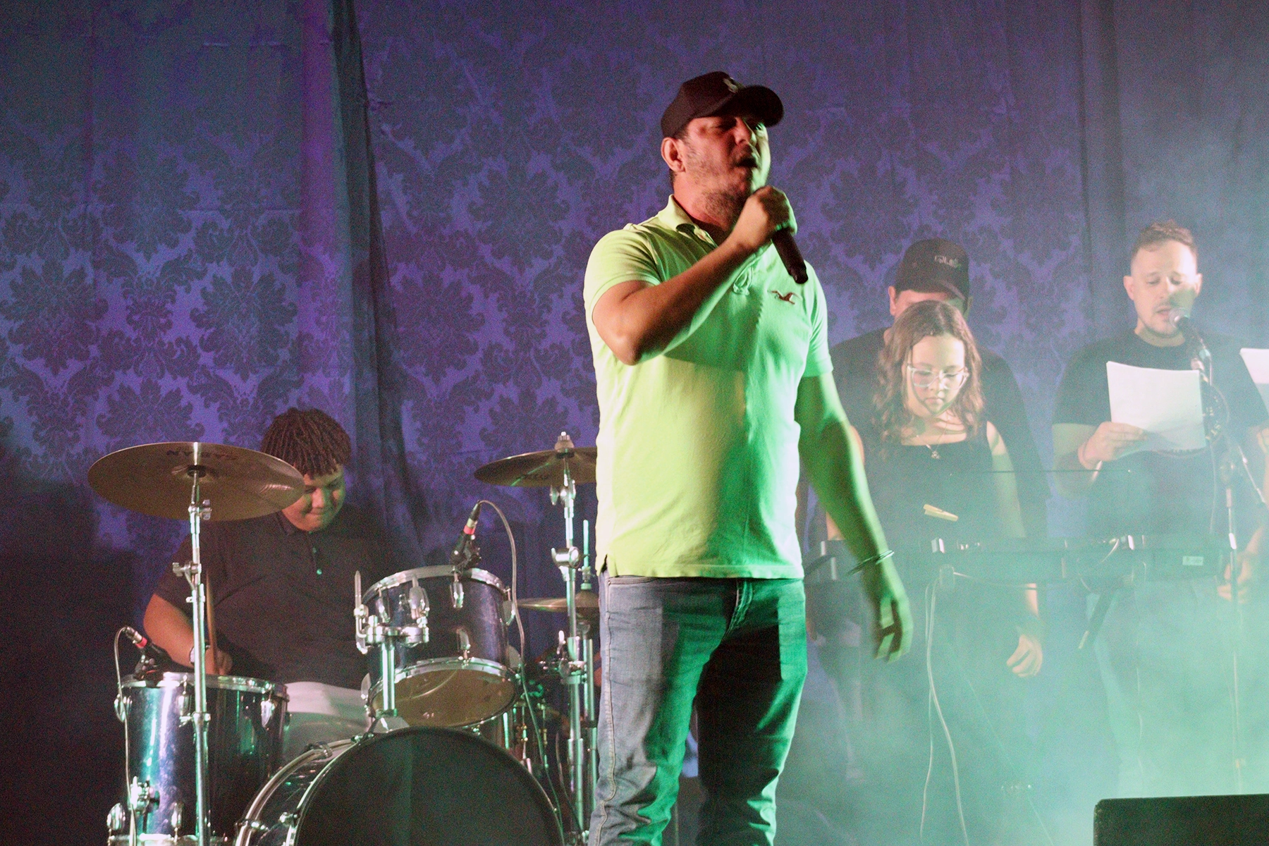 Apresentação Musical Túnel do Tempo: Renato Russo