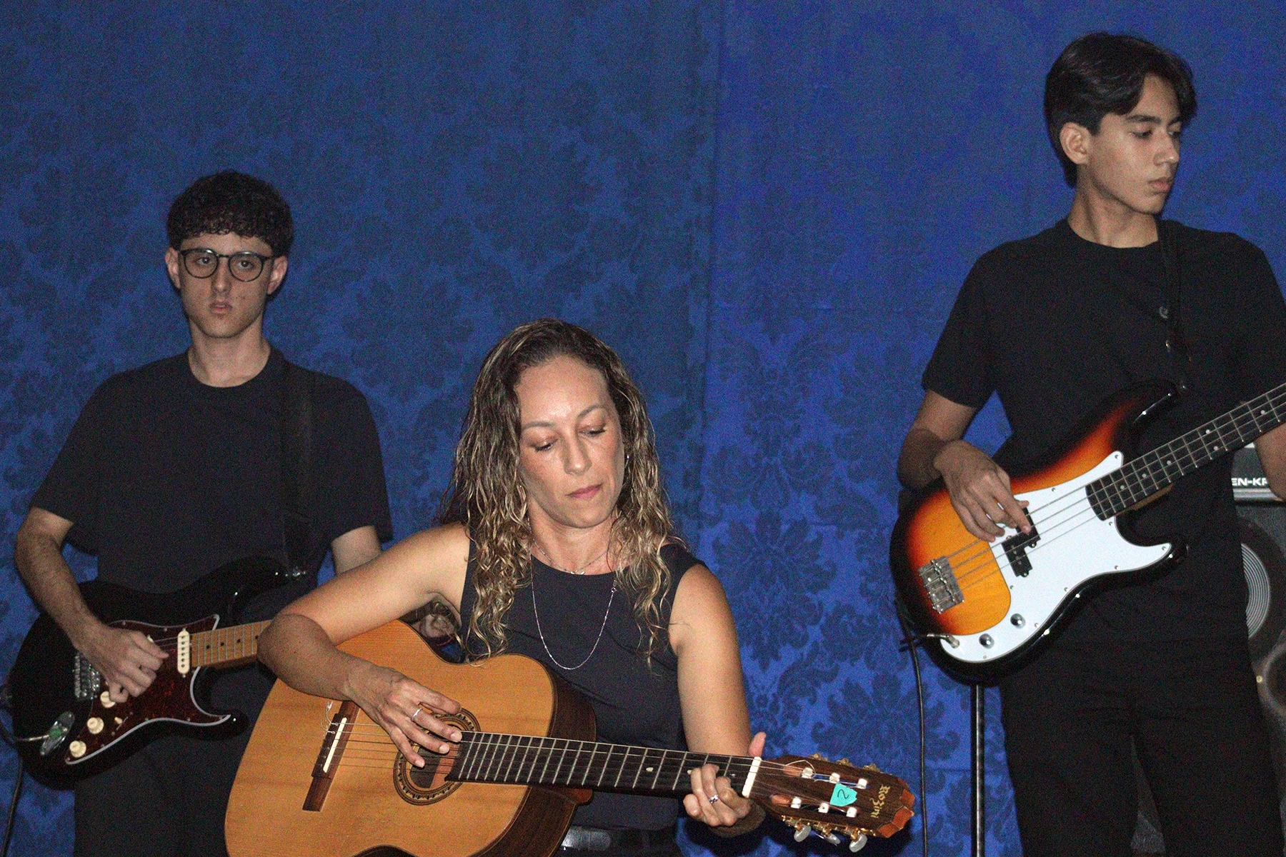 Apresentação Musical Túnel do Tempo: Renato Russo