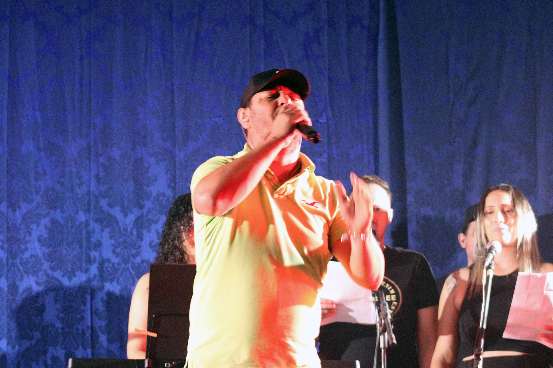 Apresentação Musical Túnel do Tempo: Renato Russo