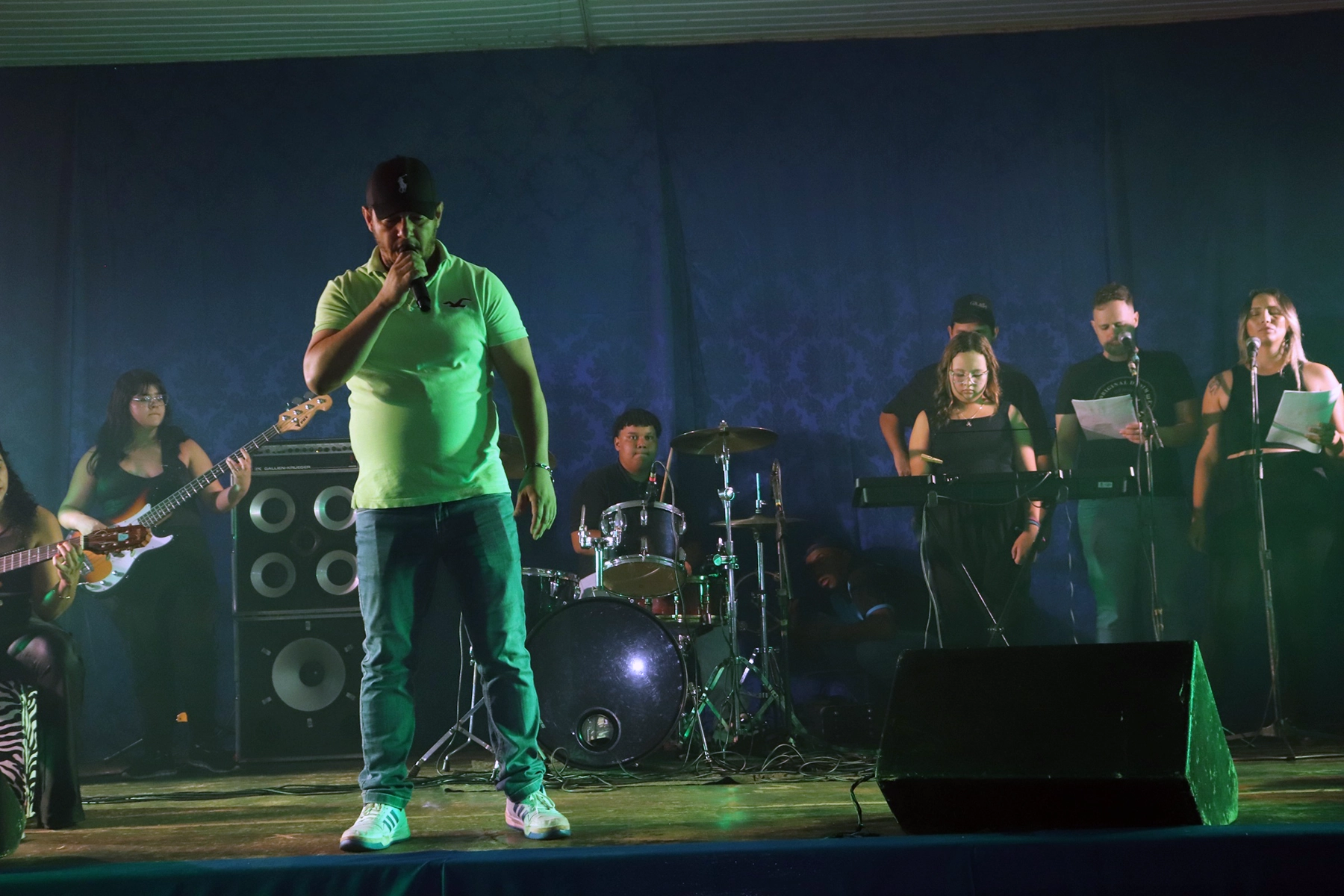 Apresentação das oficinas de Dança de Salão, Danças Urbanas e Jazz.